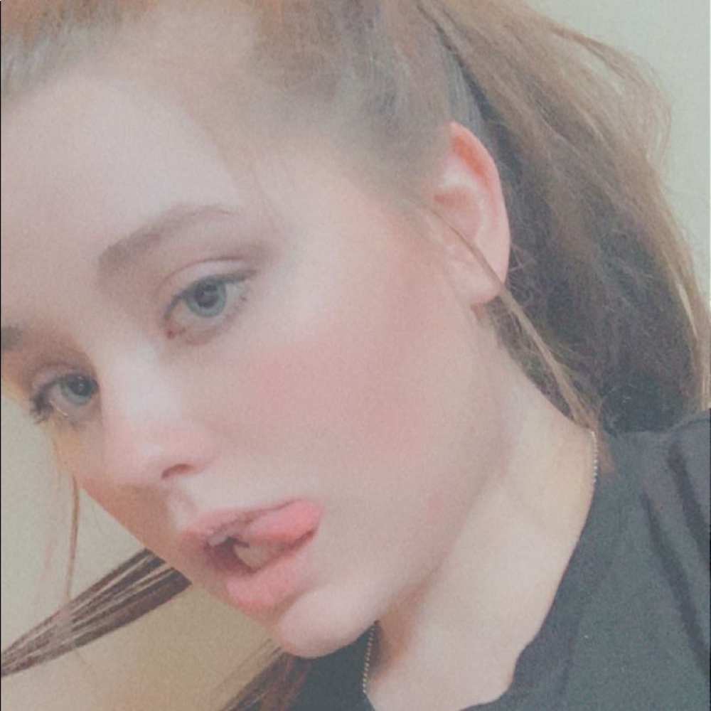 Meet your Posher, Naomi
